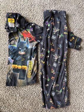 Lego Batman Black & Yellow Kids Pajama Set Button Down Long Sleeve Pants Sz 6/7